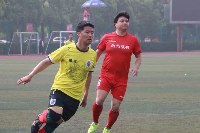 C罗或将退役，巴萨一口气敲定多笔引援